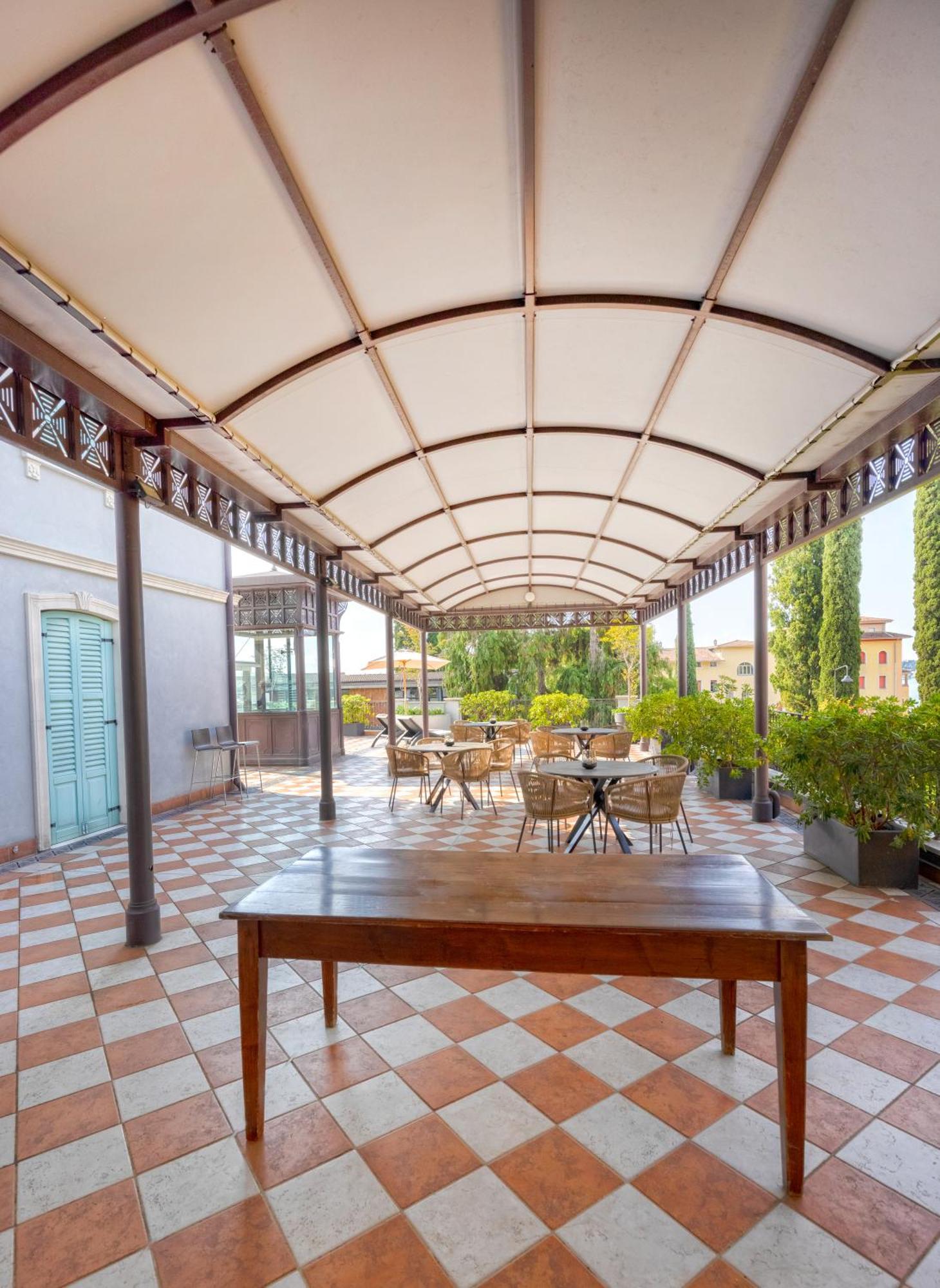Gardone Palace Hotel غاردوني ريفييرا المظهر الخارجي الصورة