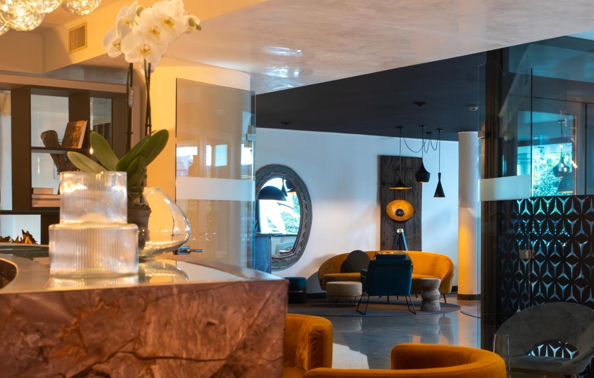 Gardone Palace Hotel غاردوني ريفييرا المظهر الخارجي الصورة