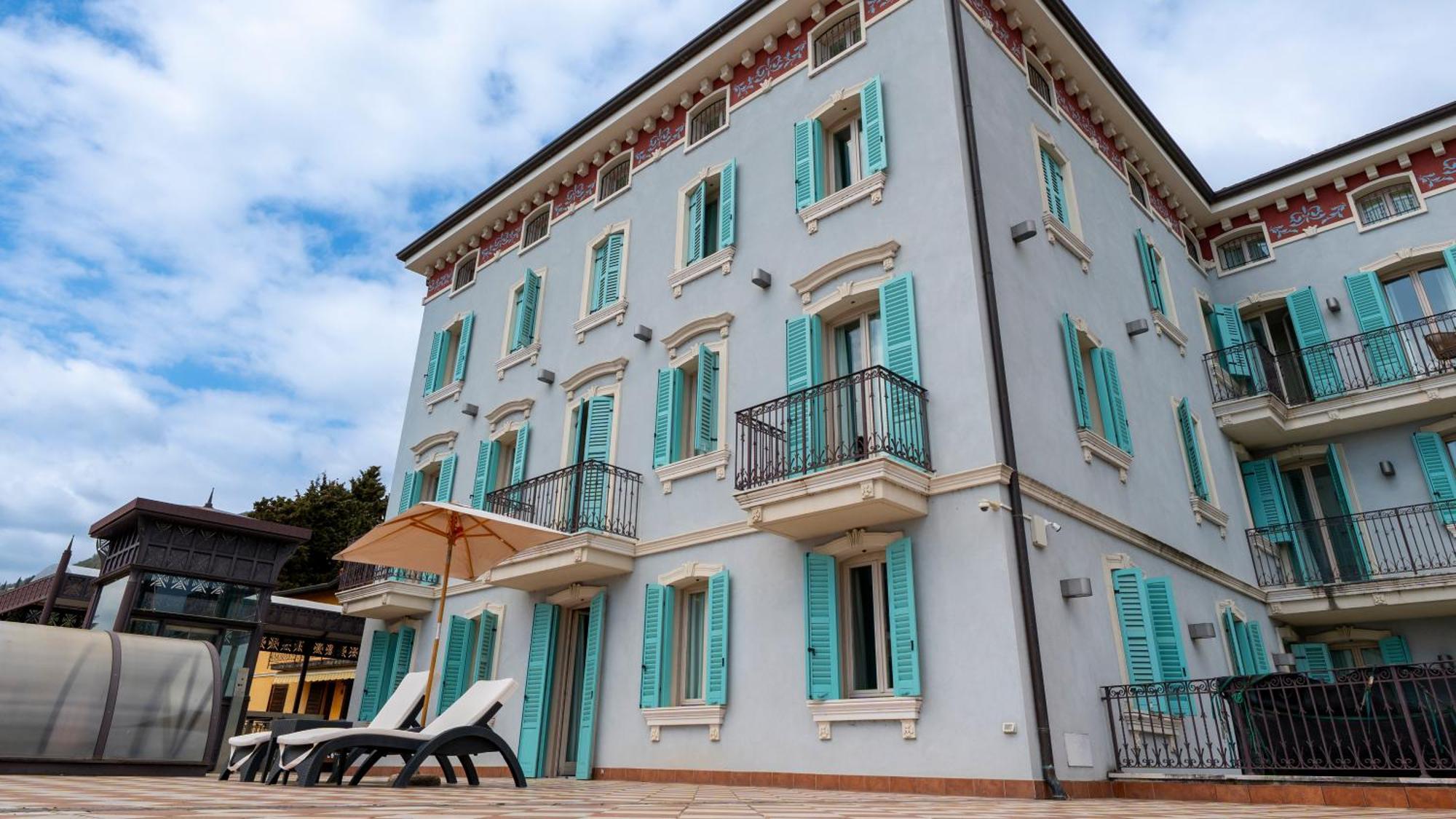 Gardone Palace Hotel غاردوني ريفييرا المظهر الخارجي الصورة