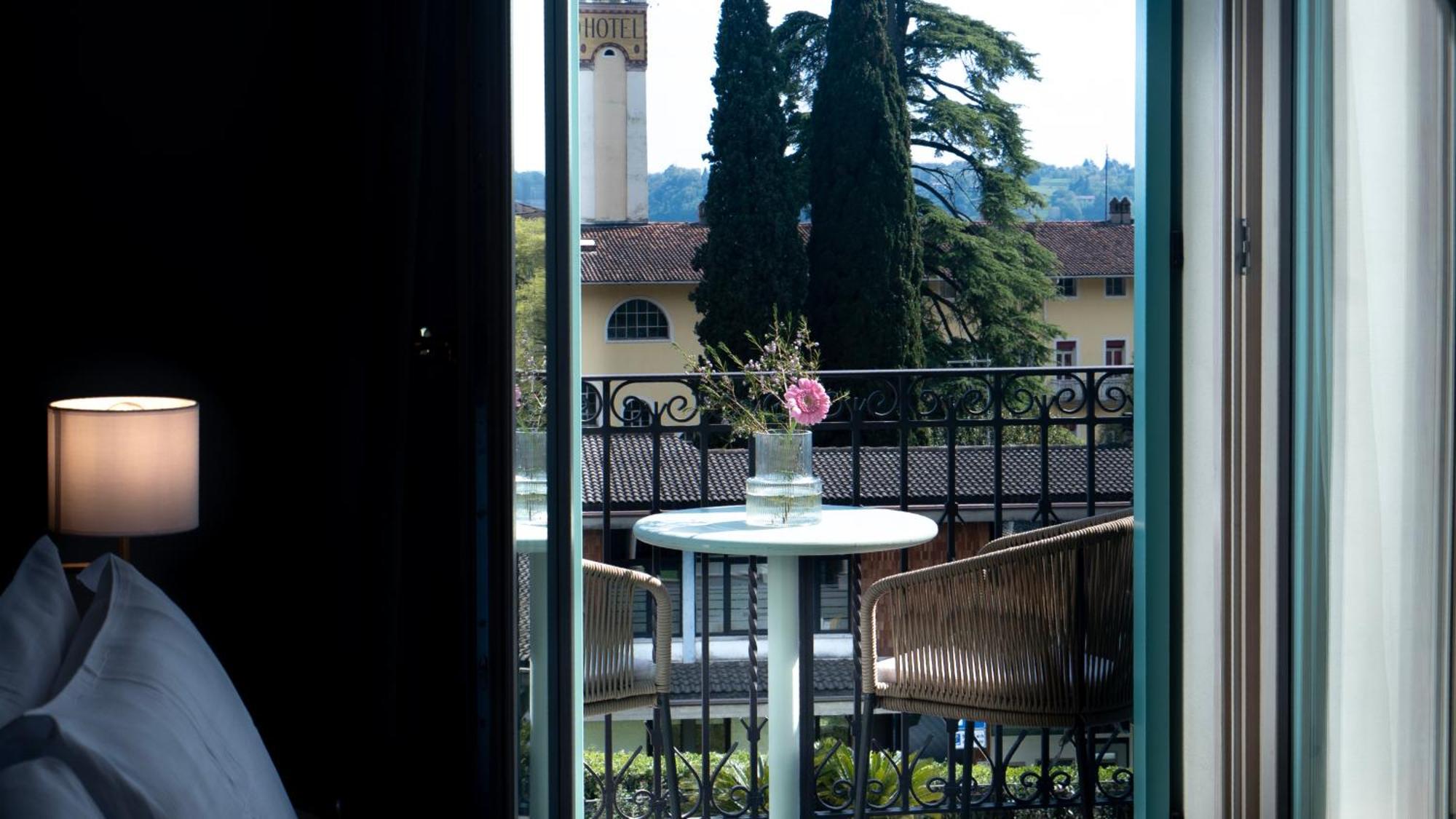 Gardone Palace Hotel غاردوني ريفييرا المظهر الخارجي الصورة