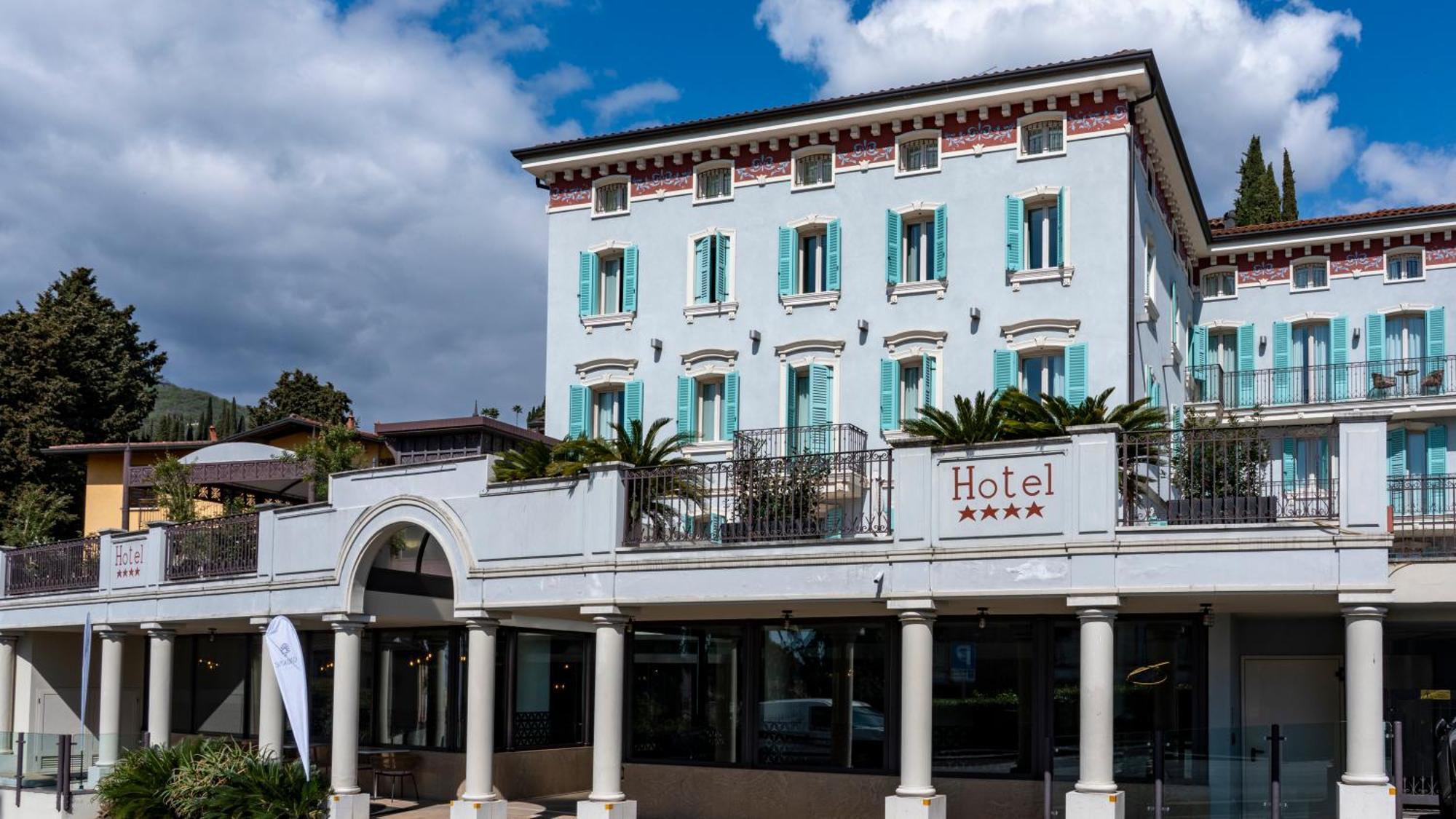 Gardone Palace Hotel غاردوني ريفييرا المظهر الخارجي الصورة